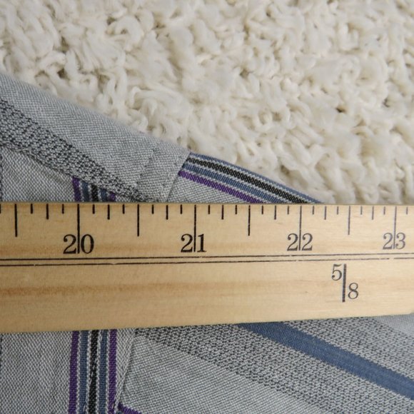 Dockers* Men's Short Sleeve Button Down Curved Hem Chest Pocket Shirt~Size Large - Picture 9 of 13